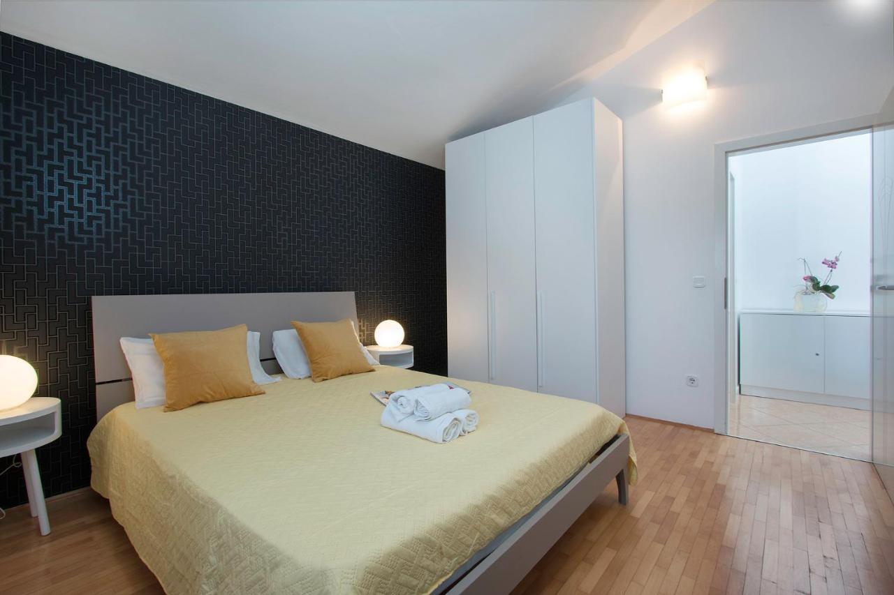 Seafront Apartment Gaby 메덜린 외부 사진