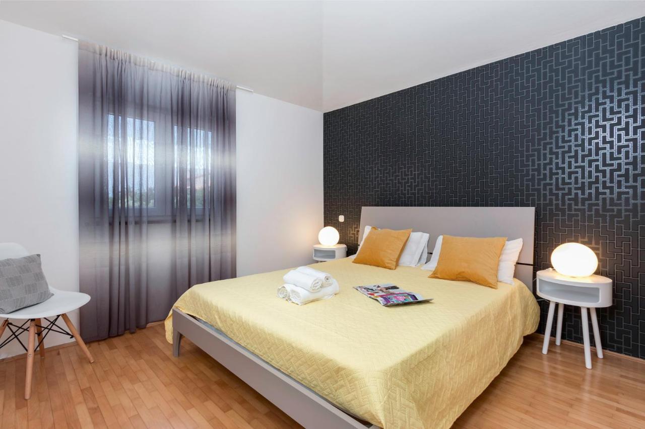 Seafront Apartment Gaby 메덜린 외부 사진